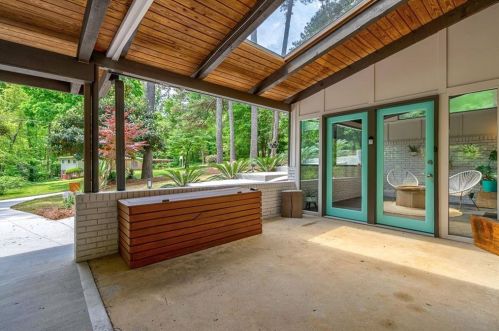 3878 Foxford Dr, Atlanta GA  30340-4407 exterior
