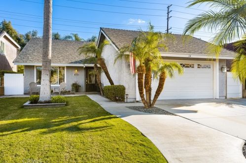 7820 Woodsboro Ave, Anaheim CA  92807-2434 exterior