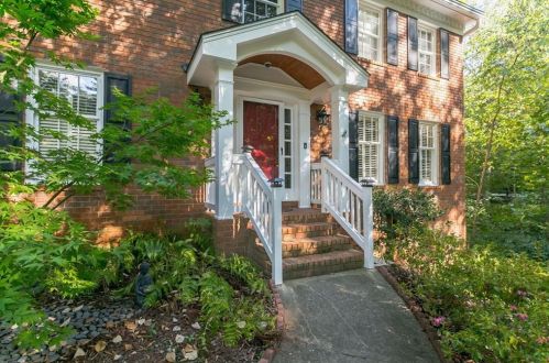 325 Balboa Ct, Atlanta, GA 30342-2013