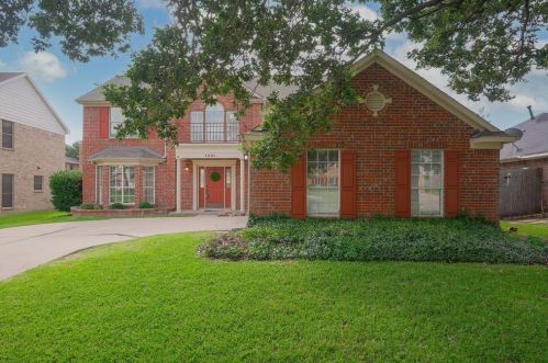 1521 Fuqua Dr, Lewisville, TX 75028-3632