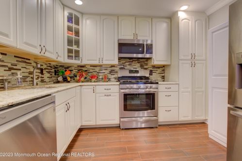 189 Barclay Ct, Piscataway, NJ 08854-6625