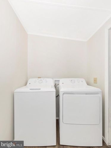 27 Bluegill Dr, Harpers Ferry WV  25425-2507 exterior