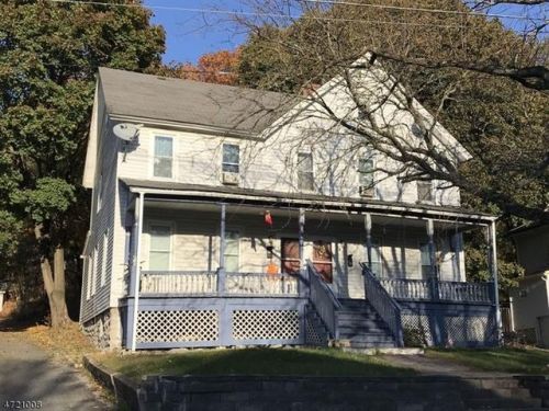 31 Clinton St, Fredon, NJ 07860-1566