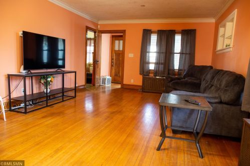 1263 Albemarle St, Saint Paul MN  55117-4421 exterior