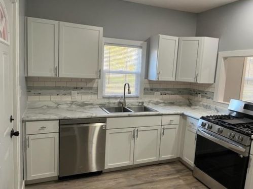 1040 43 Ave, Gary IN 46409-2218 exterior