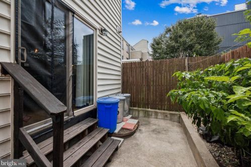 1226 4 St, Philadelphia PA 19147-0052 exterior