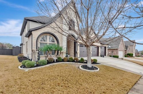 2505 Trailhead Dr, Fort Worth, TX 76177-2142