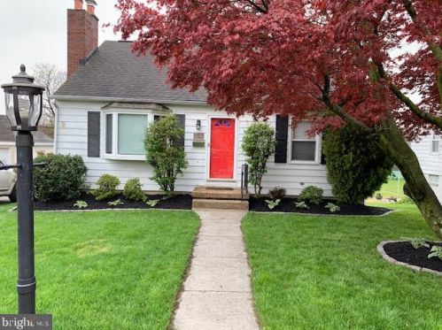 6941 Somerset St, Harrisburg, PA 17111-5251