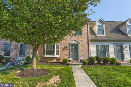 433 Waverly Woods Dr, Harrisburg, PA 17110-3998
