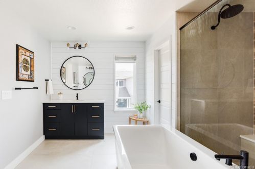 6038 Florence St, Denver CO  80238 exterior