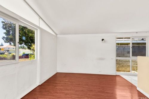 1129 Vermont Ave, Anaheim CA  92802-1825 exterior