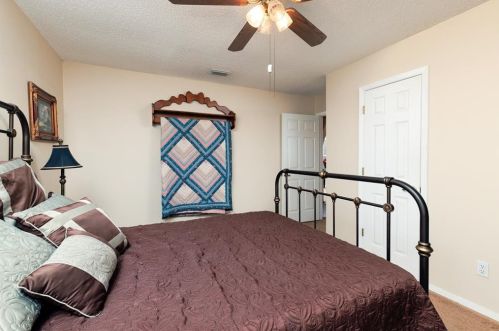 6504 Victoria Ave, Fort Worth TX  76180-8048 exterior