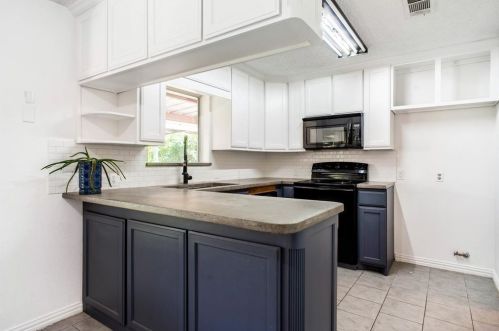 832 Mustang Dr, Fort Worth TX  76179-2043 exterior