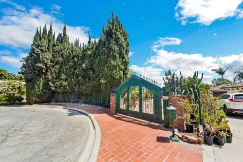 9544 Casanes Ave, Downey, CA 90240-2536