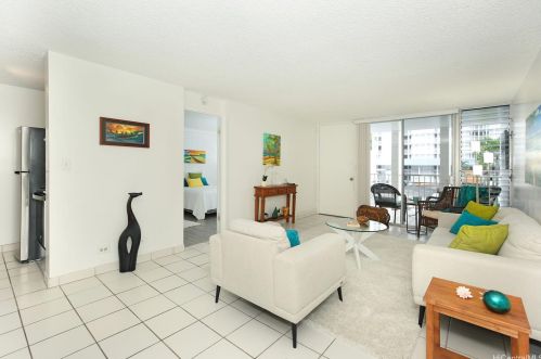 46-283 Kahuhipa St, Kaneohe, HI