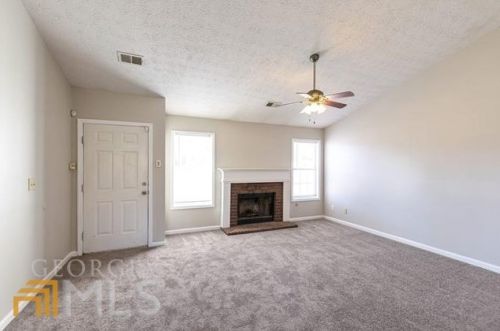 6194 Lauren Ln, Rex GA  30273-1255 exterior