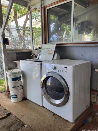 2401 Kula Kolea Dr, Honolulu HI  96819-2825 exterior