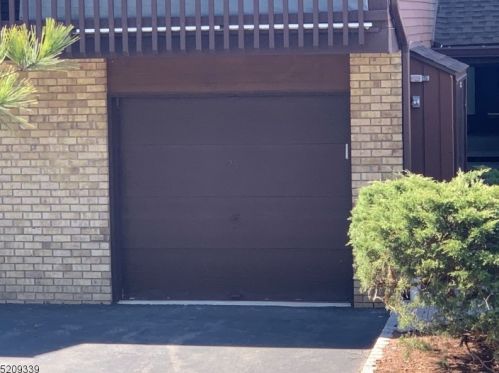 25 Glenside Dr, Annandale, NJ 08801-1511