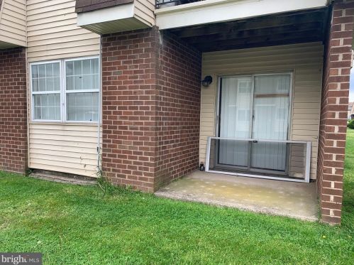32 Florence Tollgate Pl, Florence, NJ 08518-3211