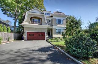 157 Fern St, Fairfield, CT 06824-6824