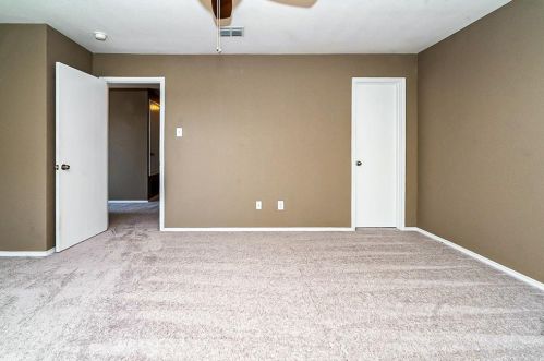 5840 Parkview Hills Ln, Fort Worth TX  76179-3797 exterior