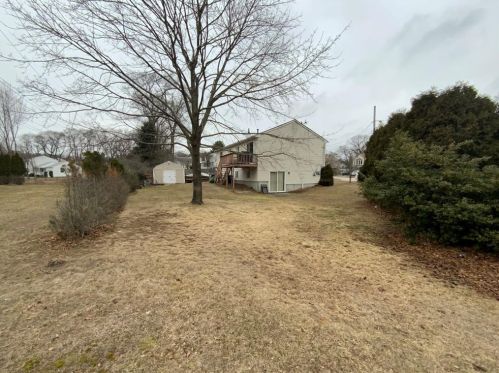 14 Winman Ct, Warwick, RI 02886-4526
