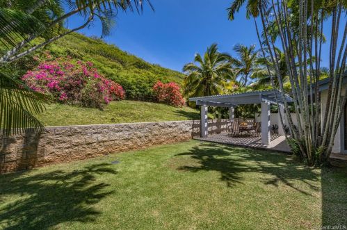 1213 Kaeleku St, Honolulu HI  96825-3005 exterior