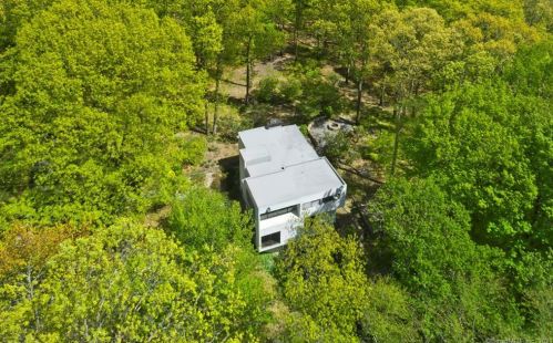 77 Chicken St, Wilton, CT 06897-1807