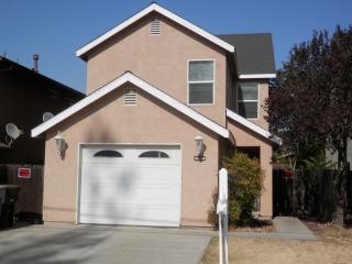 229 6th Ave, Valley Home, CA 95361-3124