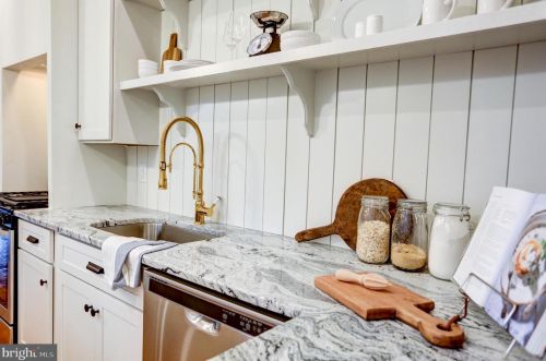 717 Vine St, Lancaster PA  17603-5539 exterior