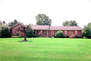 822 Sandra Dr, Murfreesboro, TN 37130-1353