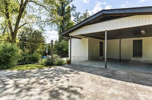 1903 Mcjenkin Dr, Atlanta GA  30345-3005 exterior