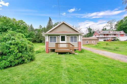 141 Stafford Rd, North Windham, CT 06250-1441