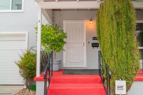 1210 D St, Hayward, CA 94541-4220