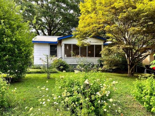 1343 Cambridge Ave, Atlanta, GA 30344-5201