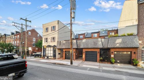 512 4 St, Philadelphia PA 19133-3105 exterior