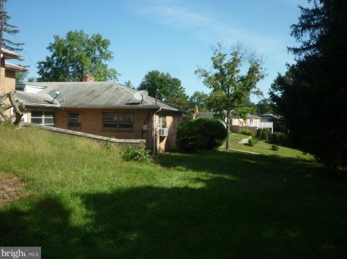 539 Park Ter, Harrisburg, PA 17111-1727