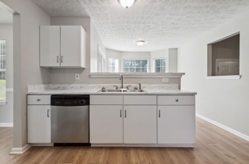 3943 Villager Way, Rex GA 30273-2549 exterior