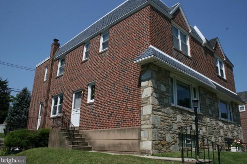 8416 Large St, Philadelphia, PA 19152-1905