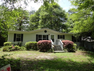 105 Baumgardner Cir, Brunswick, GA 31523-8188