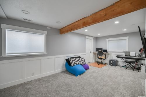 1367 Little Crk Dr, Taylorsville UT 84088-6544 exterior