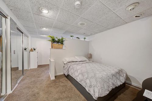 2070 Ivy St, Saint Paul MN  55109-4029 exterior