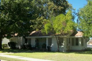 3624 Brookview Dr, Waco TX  76710-5049 exterior
