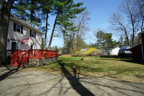 16 Beach St, Fremont, NH 03044-3565