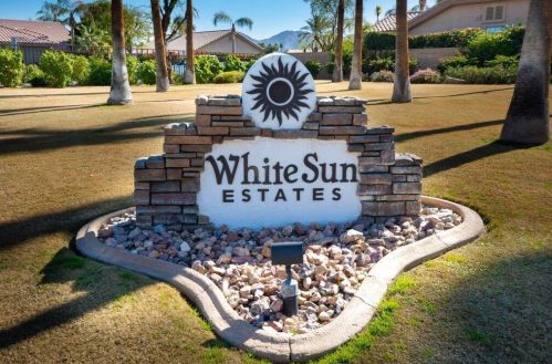 40 White Sun Way, Rancho Mirage, CA 92270-4700