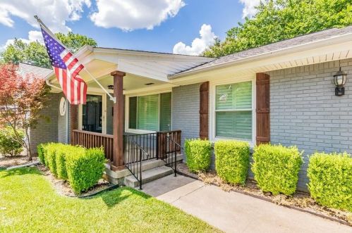 4612 Norwich Dr, Fort Worth, TX 76109-5210