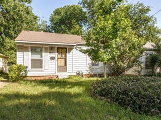 8918 Daytonia Ave, Dallas TX  75218-4112 exterior