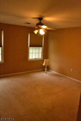 92 Quartz Ln, Paterson NJ  07501-3348 exterior