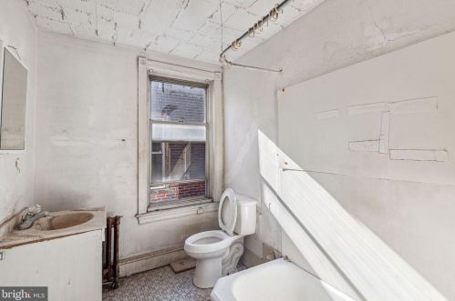 738 63rd St, Philadelphia PA 19151-3803 exterior