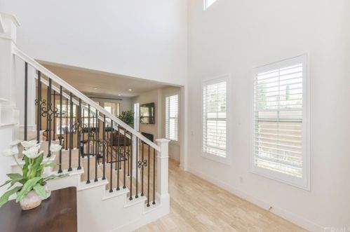 73 Gainsboro, Irvine CA  92620-2187 exterior